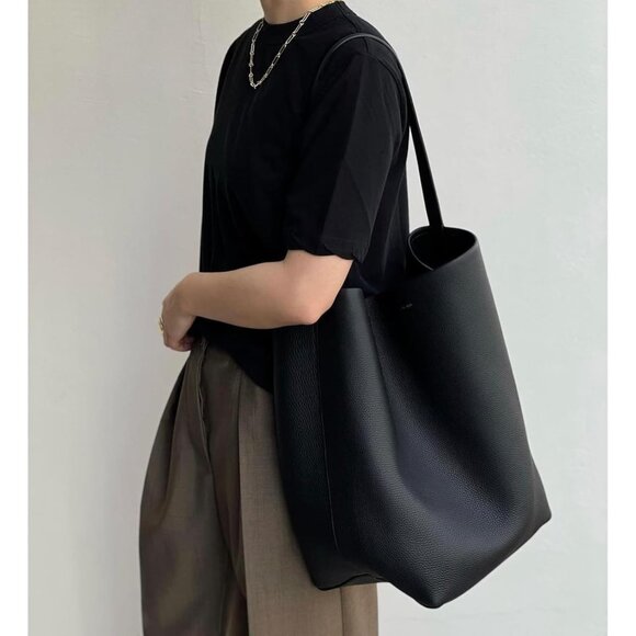 Genuine Leather Bucket Bag with Credit Card Holder, Medium Size, Black - Picture 3 of 9